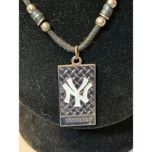 MLB New York Yankees Corded Necklace